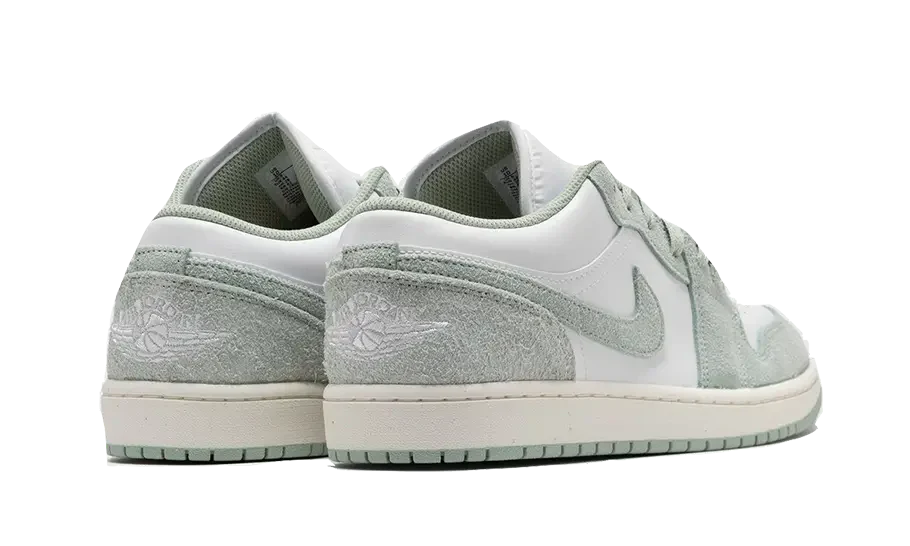 Air Jordan 1 Low SE Seafoam - Image 3
