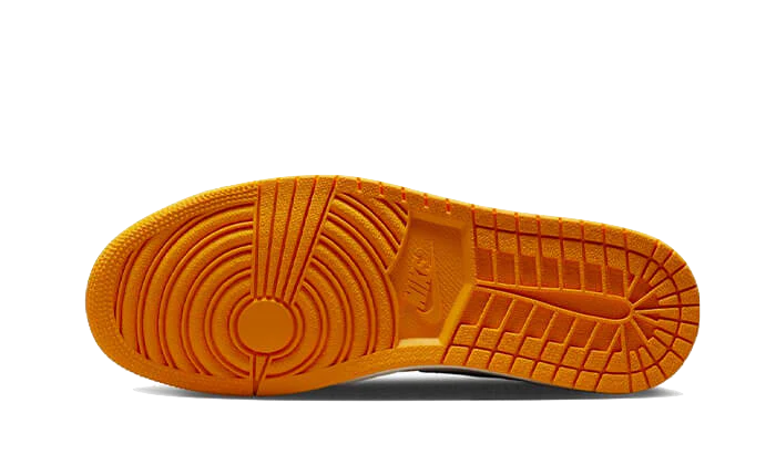 Air Jordan 1 Retro High OG Yellow Toe - Image 3